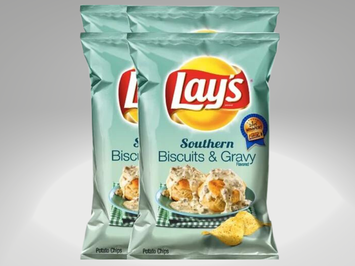 lays potato chips in southern biscuits & gravy flavor.