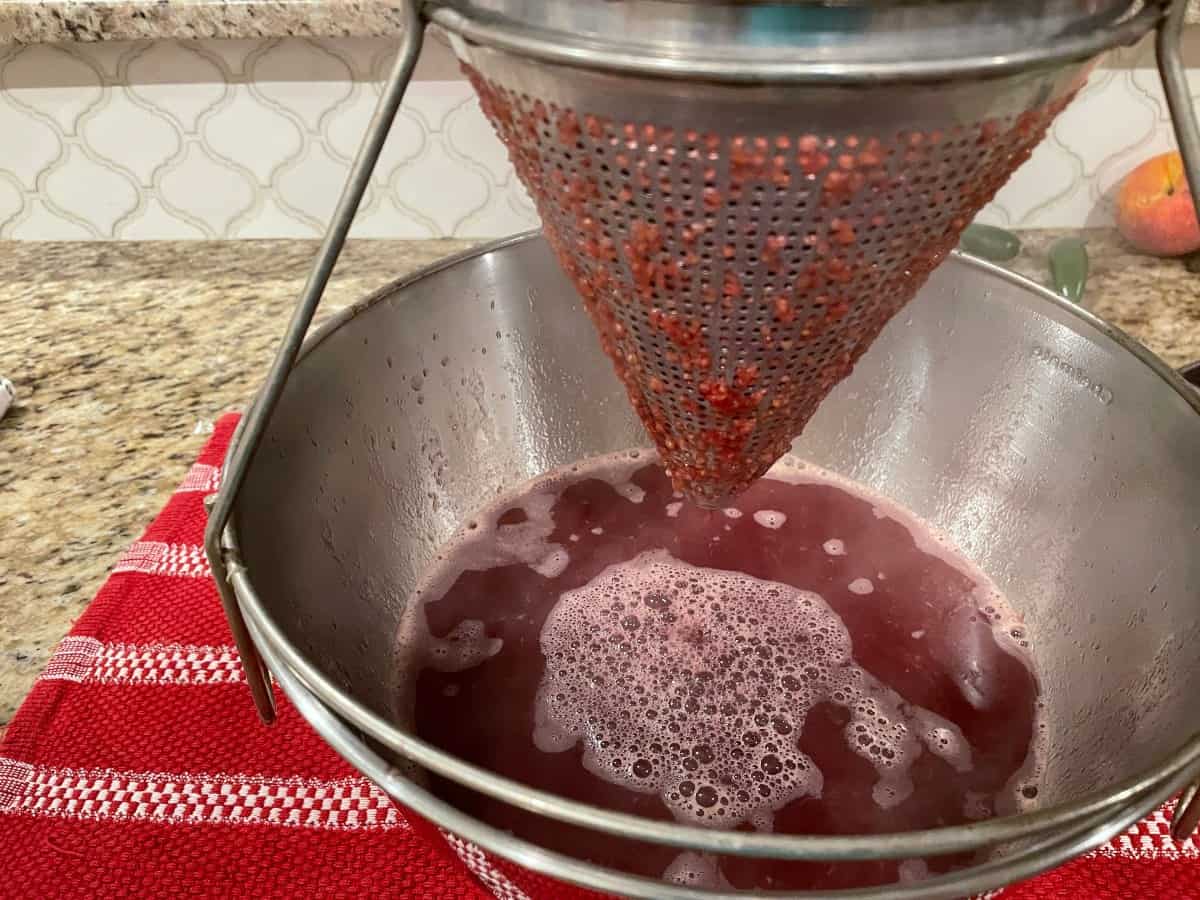 How To Make Southern Muscadine Jelly Southern Food Junkie