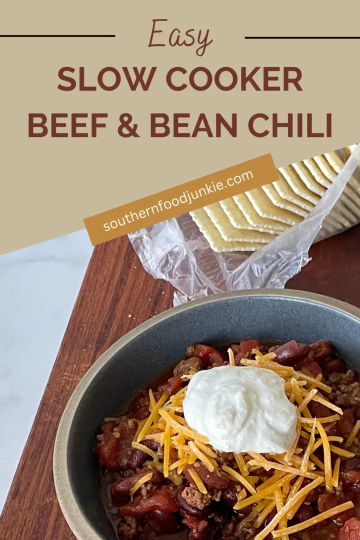 Easy slow cooker beef and bean chili recipe picture for Pinterest.