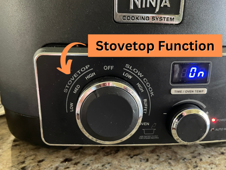 An infographic showing the stovetop function on the ninja cooking system slow cooker.